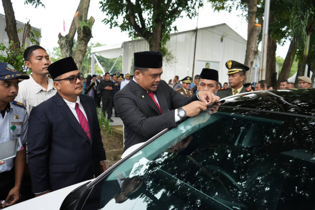 Penerapan Parkir Elektronik oleh Bobby Nasution